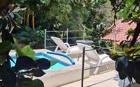 Jungle Beach Bungalow With Ac & Fiber Optic